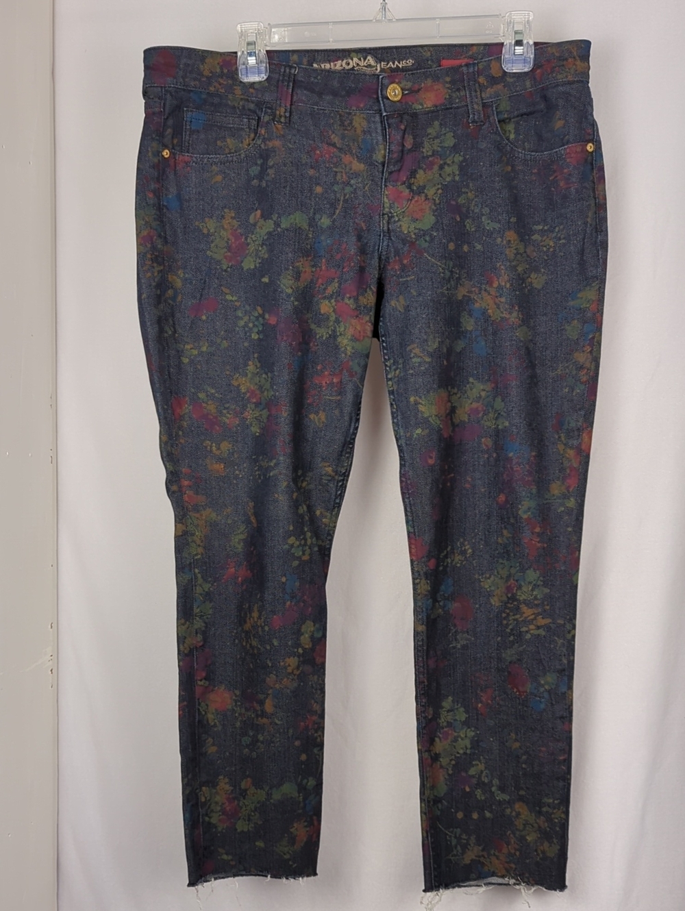 ARIZONA Women’s Floral Splatter Dark Wash Slim Ankle Crop Jeans
